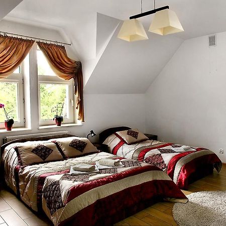 Wodnik Bed & Breakfast Кросно Екстериор снимка