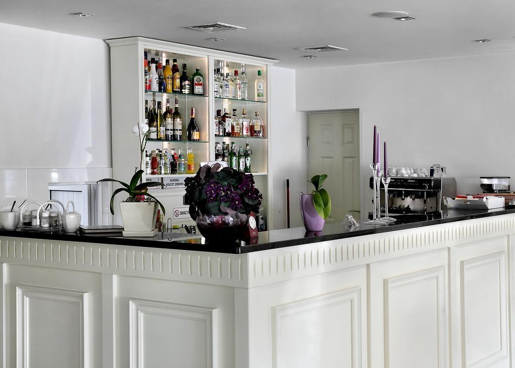 Wodnik Bed & Breakfast Кросно Екстериор снимка