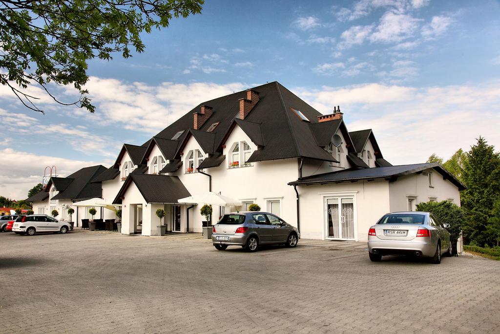Wodnik Bed & Breakfast Кросно Екстериор снимка