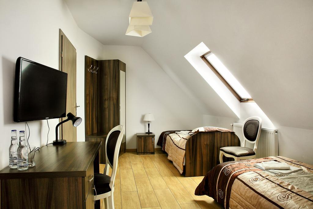 Wodnik Bed & Breakfast Кросно Стая снимка